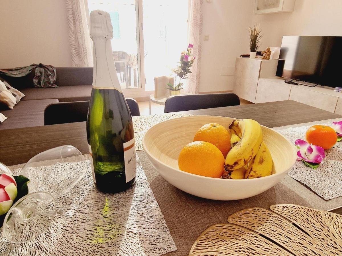 Precious 3 Bedroom, Oasis De Fanabe Wifi Free Holiday home