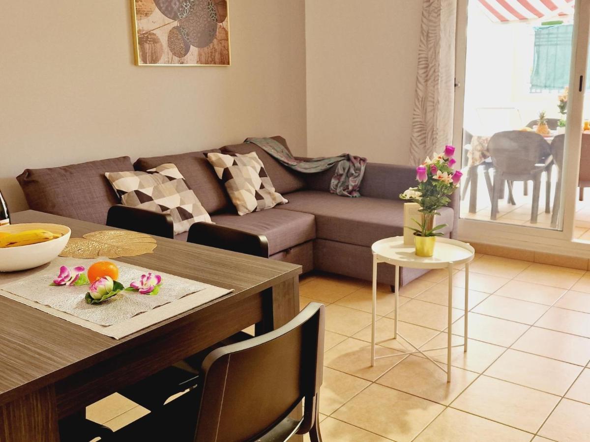 Precious 3 Bedroom, Oasis De Fanabe Wifi Free Holiday home